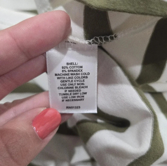 Halogen | Ivory & Olive V-Neck Top - Picture 8 of 8